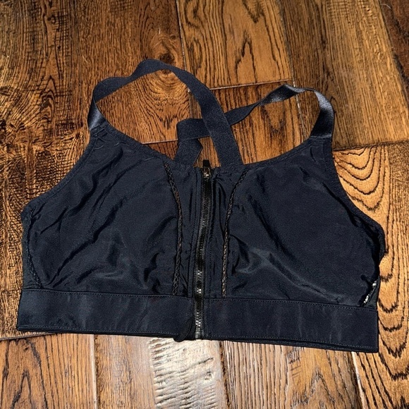 FABLETICS Other - FABLETICS Sports Bra Size Large
